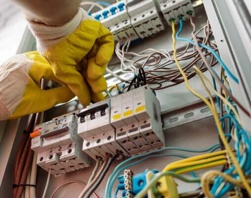 NR 10 – Segurança em Instalações e Serviços em Eletricidade | SAOC – Saúde Ocupacional